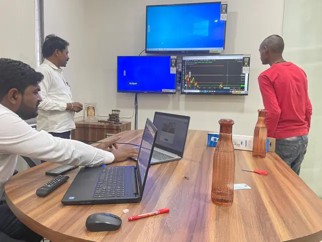 Multi-screen workstation setup